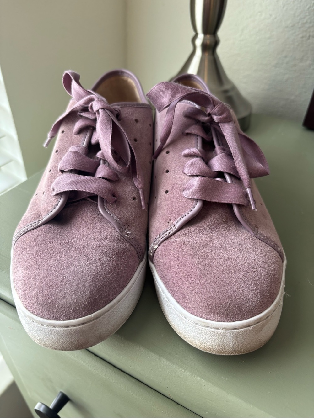 Size 9 Vionic Lilac Suede Ribbon Lace Sneakers